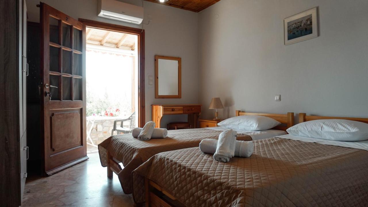 Soula Rooms Kini Екстериор снимка