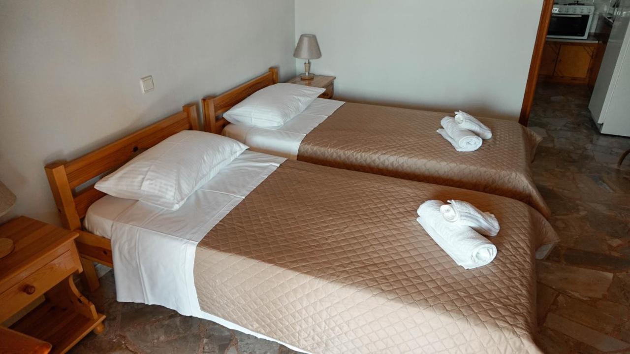 Soula Rooms Kini Екстериор снимка
