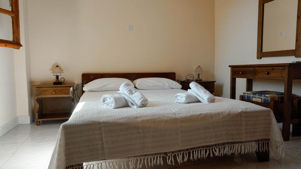 Soula Rooms Kini Екстериор снимка