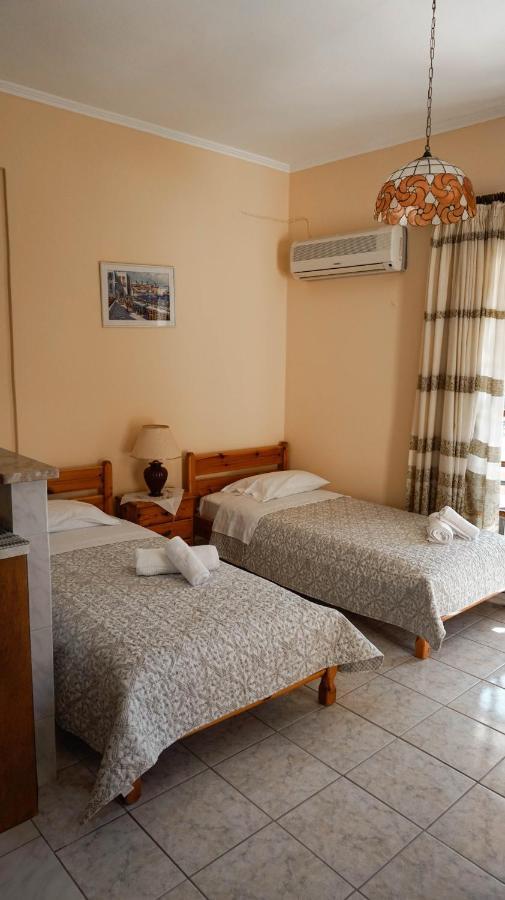Soula Rooms Kini Екстериор снимка