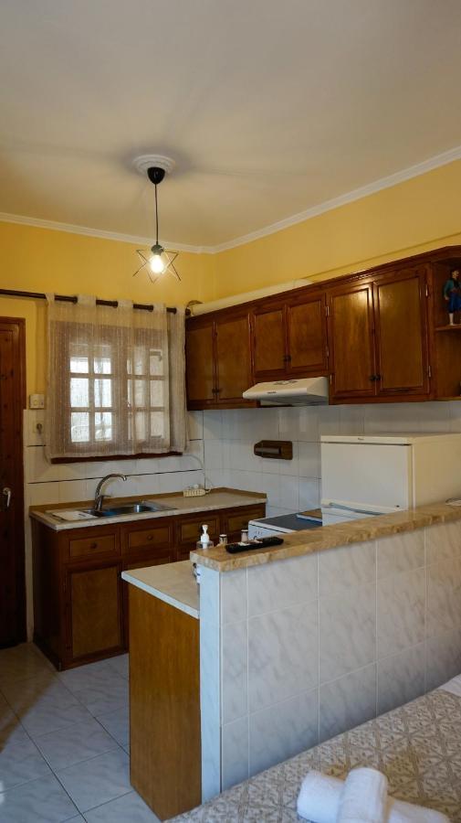 Soula Rooms Kini Екстериор снимка